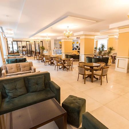 Hotel Turizem Shkelzeni Bajram Curr Exterior foto