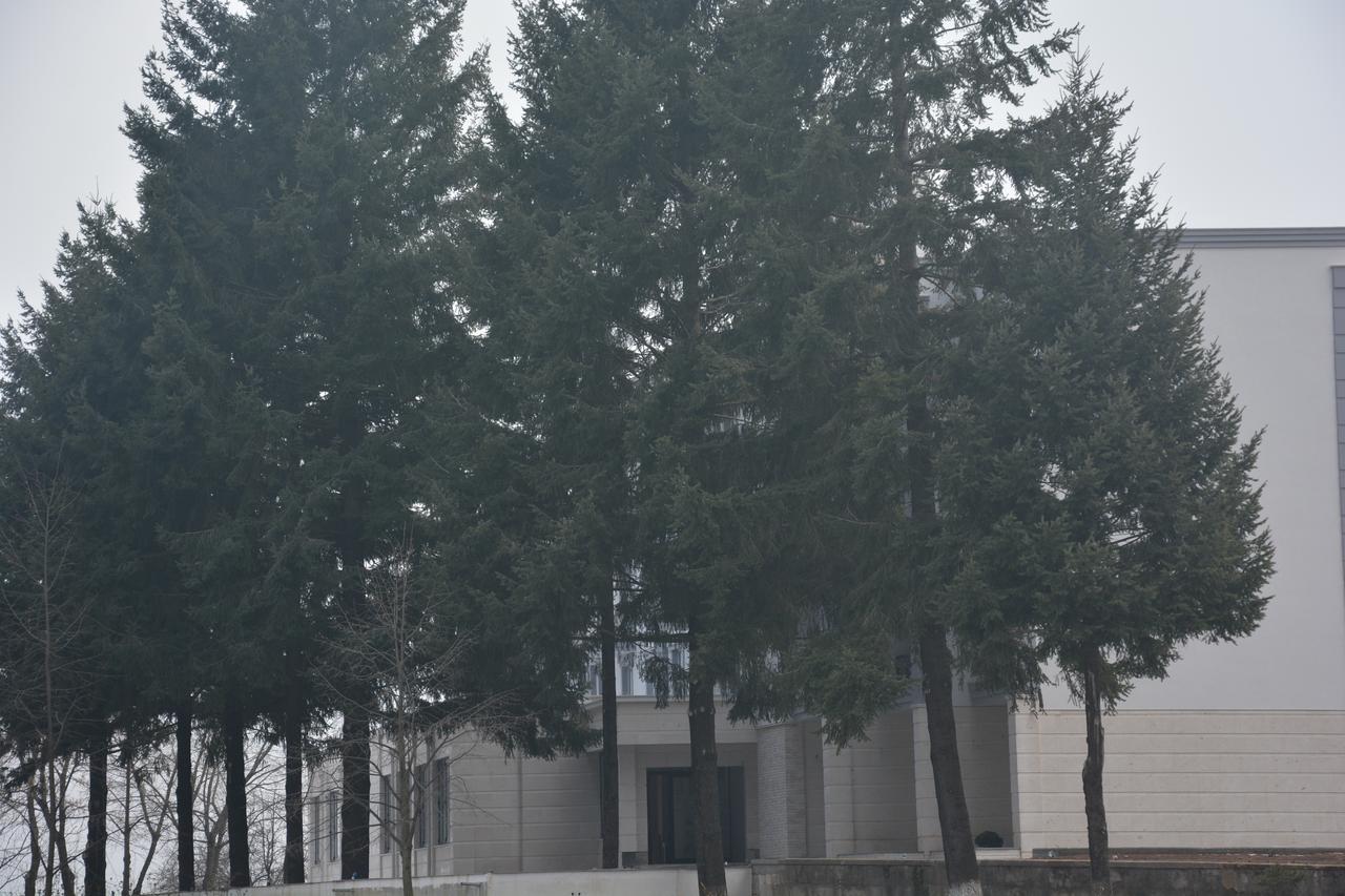 Hotel Turizem Shkelzeni Bajram Curr Exterior foto
